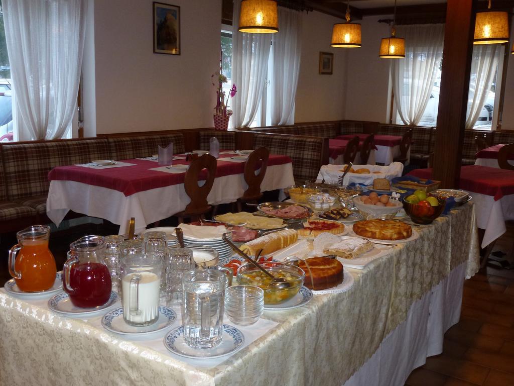 Hotel Bernard Pozza di Fassa Eksteriør billede