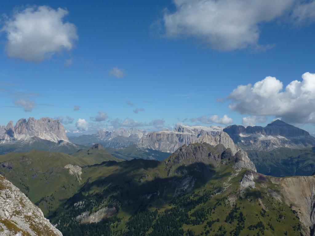 Hotel Bernard Pozza di Fassa Eksteriør billede