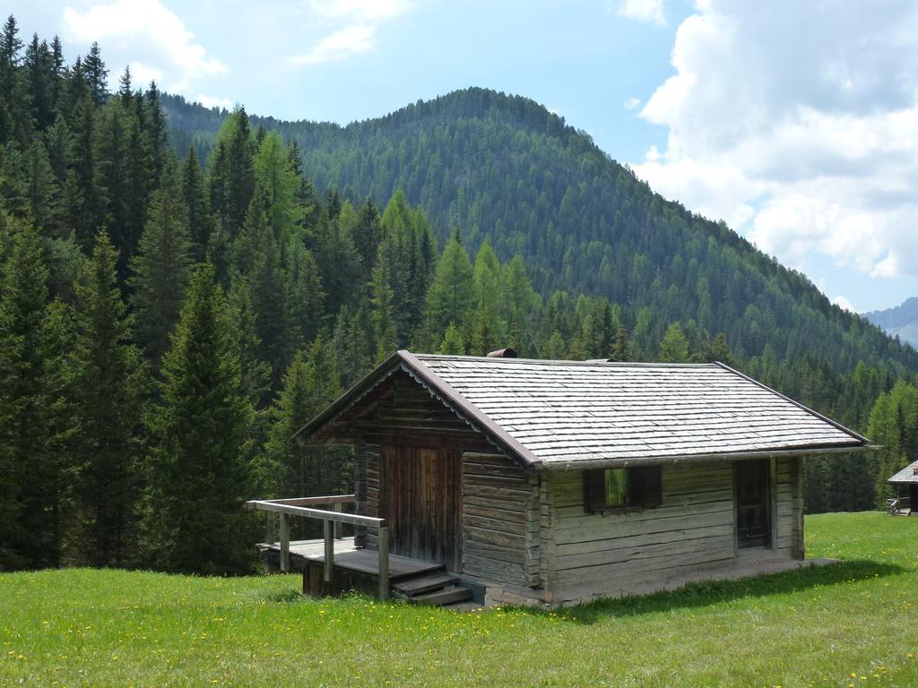 Hotel Bernard Pozza di Fassa Eksteriør billede