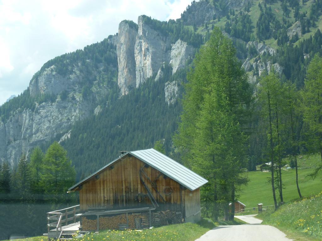 Hotel Bernard Pozza di Fassa Eksteriør billede